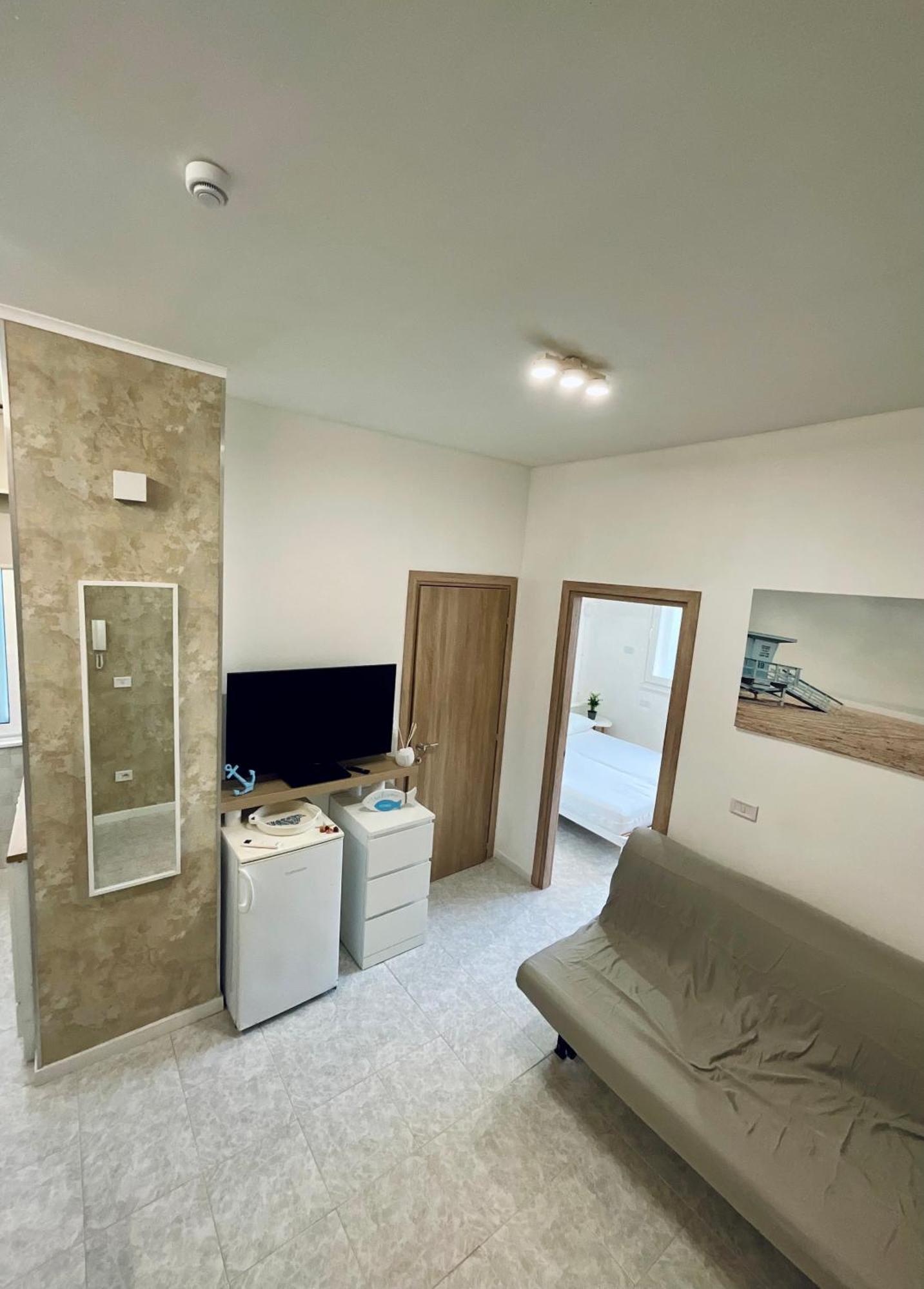 Honey BnB a 100 metri dal mare Porto San Giorgio Bagian luar foto